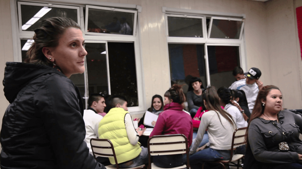 Copia-de-escuela_contra_margen_still_01