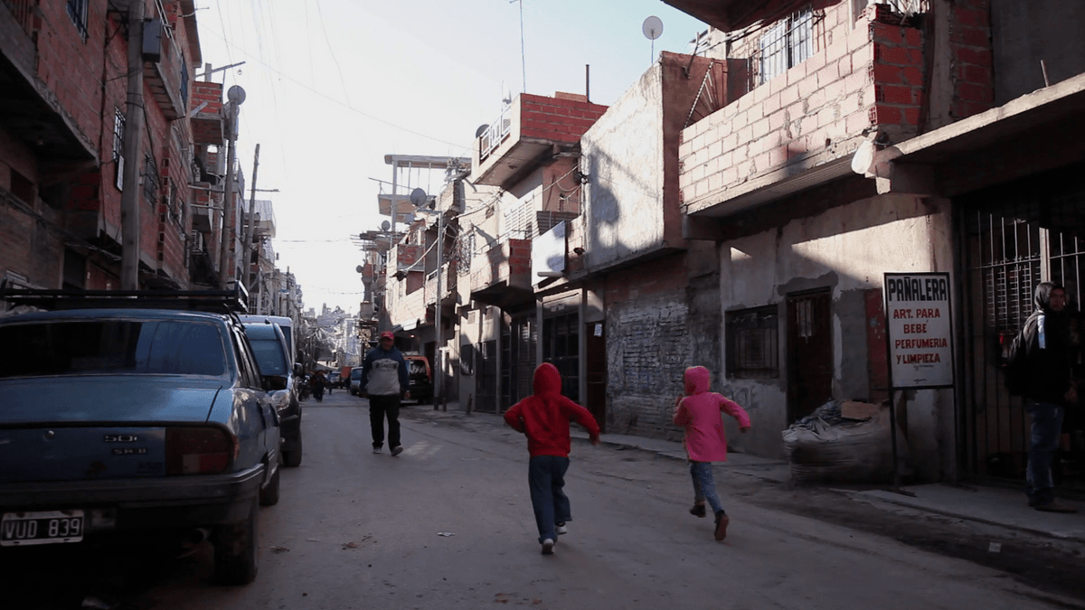 Copia-de-escuela_contra_margen_still_12