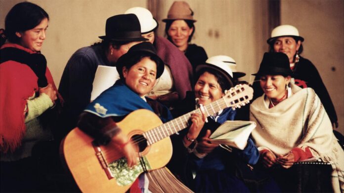 A 20 años del documental que reflejó la Marcha Mundial de las Mujeres, rodado en 20 países con la participación de Carmen Guarini