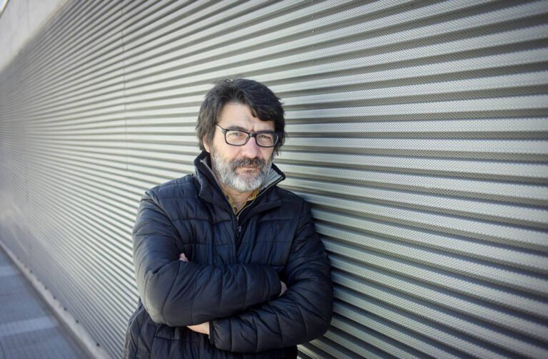 César Troncoso protagoniza «Cuando oscurece», de Néstor Mazzini, que se estrena el jueves 24: «La película pone en juego la masculinidad y los vínculos»