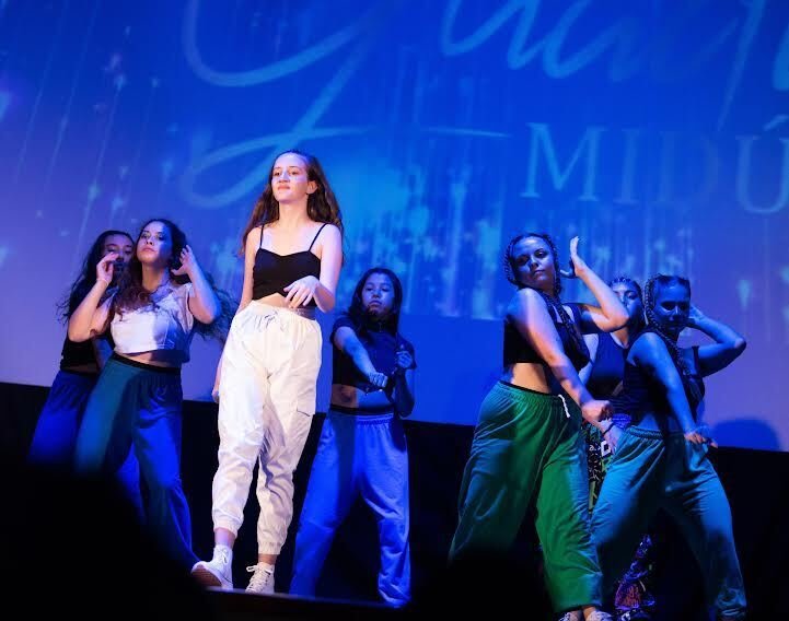 Guadi Midú presentó el videoclip de su nuevo tema musical «Será», con producción de Midú Junco Producciones
