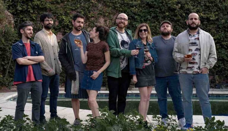 La miniserie «Parte de una religión», de Lucía Valdemoros, se conocerá el jueves 27 y presentó su tráiler