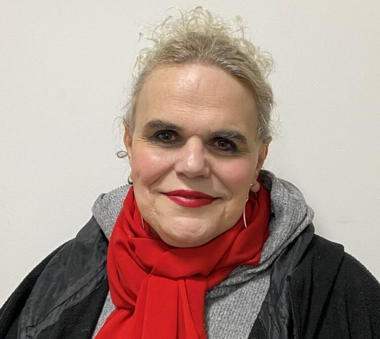 Maiamar Abrodos coprotagoniza «Naufragios», de Vanina Spataro: «La vitalidad de mi personaje rompe con la serenidad de la playa»