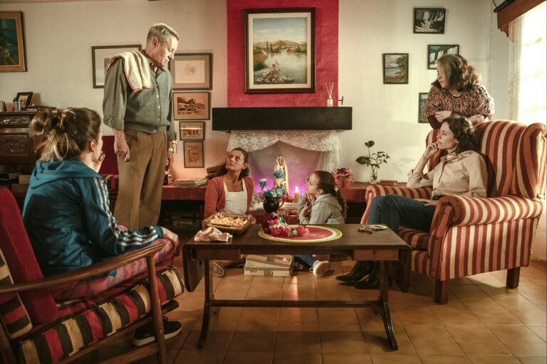 El jueves 12 se estrena «Las fronteras del tiempo», ópera prima de ficción de Sergio Acosta